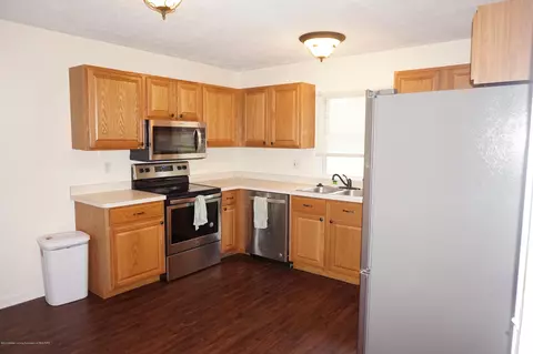 500 Sprucewood Ave, Lansing, MI 48910 photo 3
