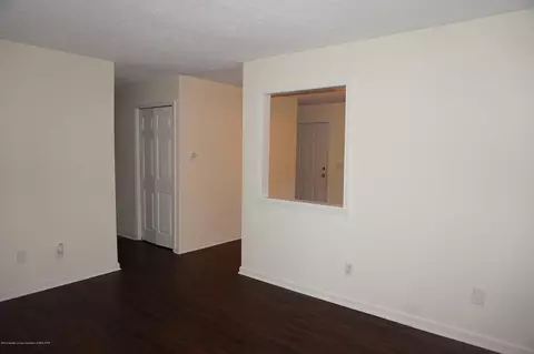 500 Sprucewood Ave, Lansing, MI 48910 photo 5