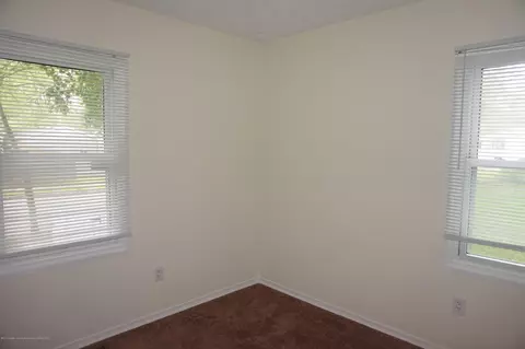 500 Sprucewood Ave, Lansing, MI 48910 photo 9