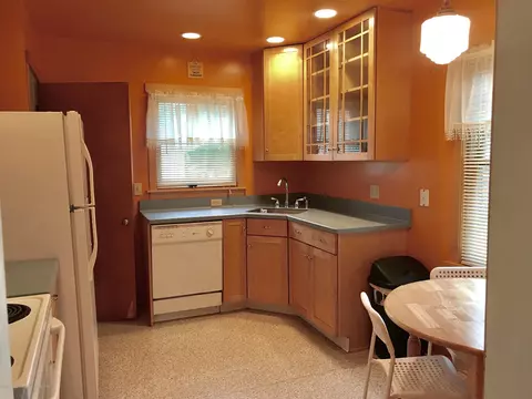 203 Kipling Blvd, Lansing, MI 48912 photo 4