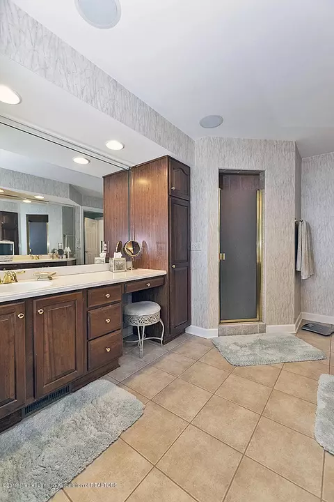 1340 Hickory Is, Haslett, MI 48840 photo 31
