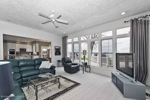 1340 Hickory Is, Haslett, MI 48840 photo 9