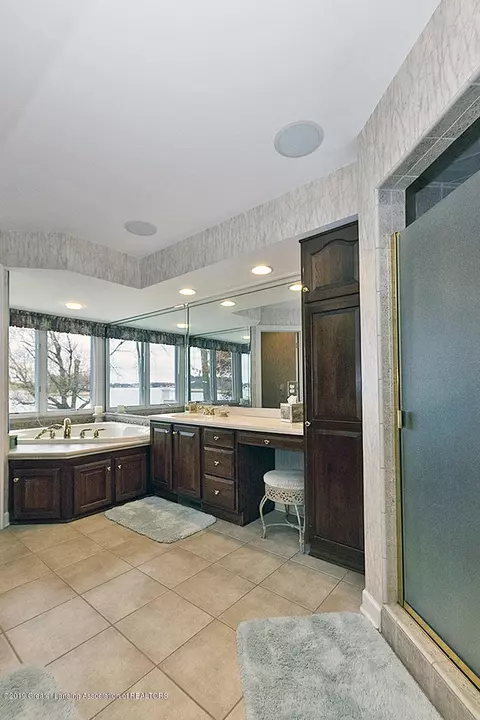 1340 Hickory Is, Haslett, MI 48840 photo 29