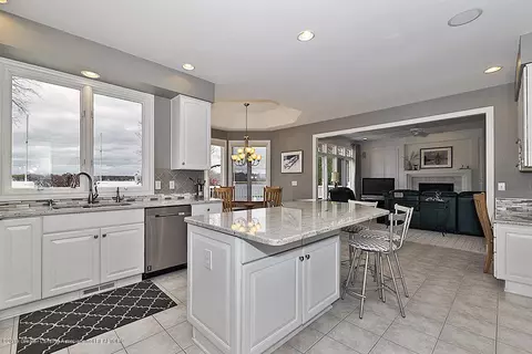 1340 Hickory Is, Haslett, MI 48840 photo 18