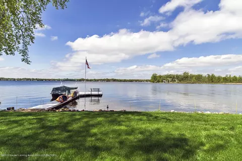 1340 Hickory Is, Haslett, MI 48840 photo 5