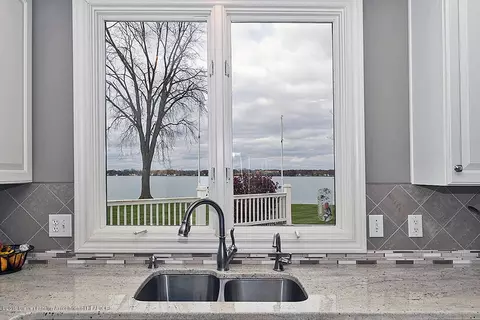 1340 Hickory Is, Haslett, MI 48840 photo 19