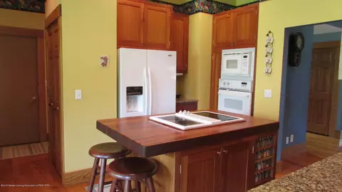 1560 Tuttle Rd, Mason, MI 48854 photo 14