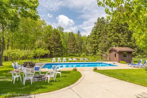 6393 Green Rd, Haslett, MI 48840 photo 61