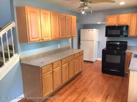 1802 Ada St, Lansing, MI 48910 photo 6
