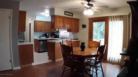 7642 Loomis Rd, Dewitt, MI 48820 photo 8