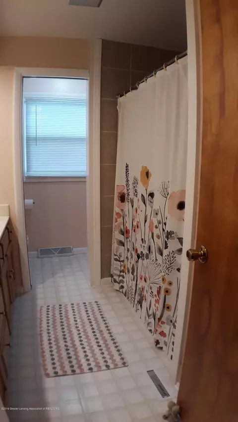 7642 Loomis Rd, Dewitt, MI 48820 photo 16