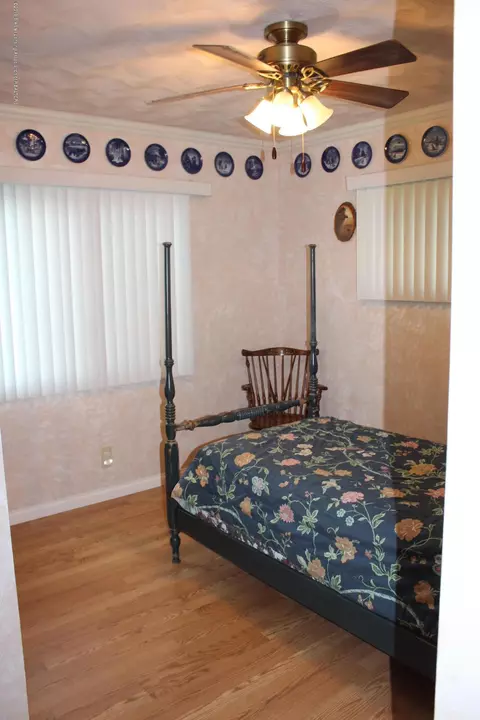 1591 E Stoll Rd, Lansing, MI 48906 photo 22