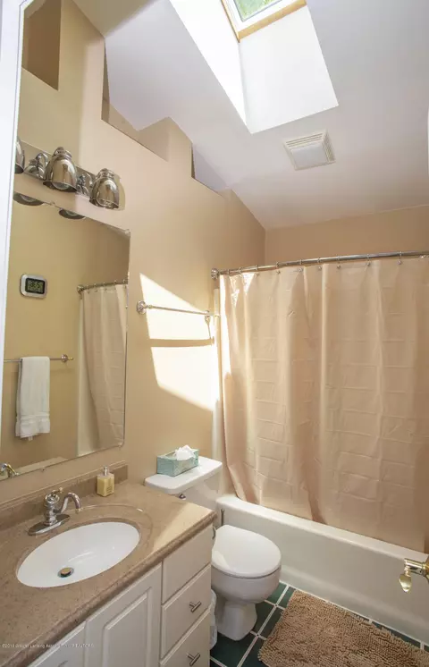 12543 Burlingame Dr, Dewitt, MI 48820 photo 32
