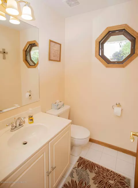 12543 Burlingame Dr, Dewitt, MI 48820 photo 15