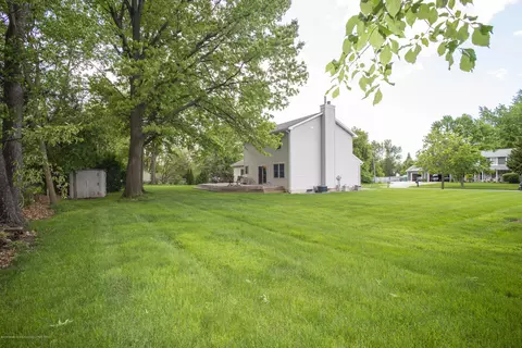 12543 Burlingame Dr, Dewitt, MI 48820 photo 10