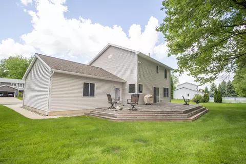 12543 Burlingame Dr, Dewitt, MI 48820 photo 9
