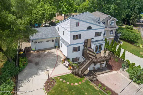 6157 Columbia St, Haslett, MI 48840 photo 2
