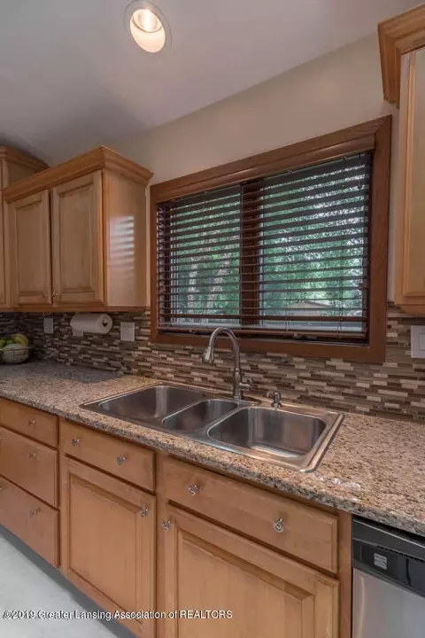 6157 Columbia St, Haslett, MI 48840 photo 22