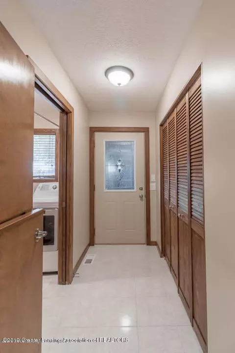 6157 Columbia St, Haslett, MI 48840 photo 18
