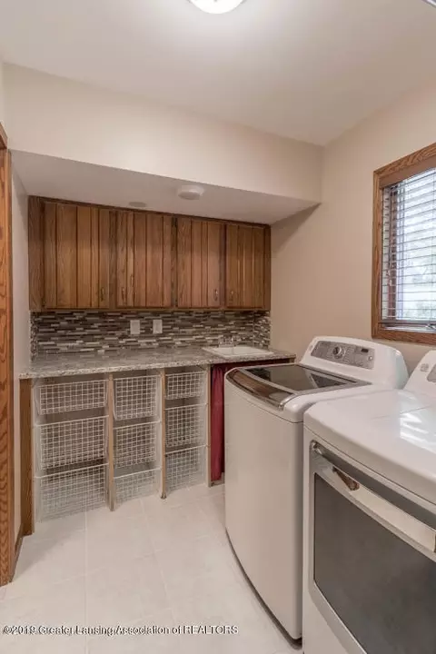 6157 Columbia St, Haslett, MI 48840 photo 16