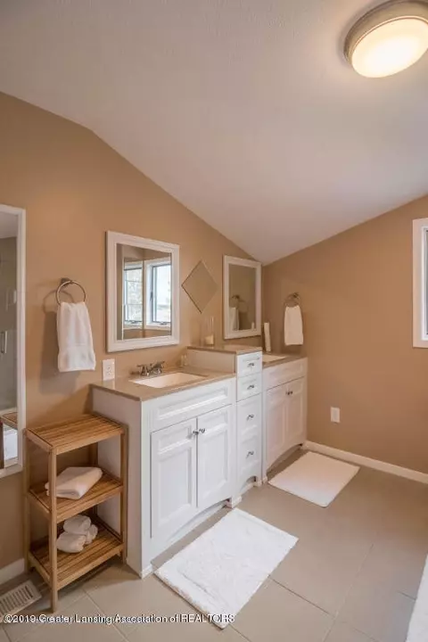 6157 Columbia St, Haslett, MI 48840 photo 44