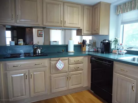 2222 Piney Point Dr, Lansing, MI 48917 photo 7