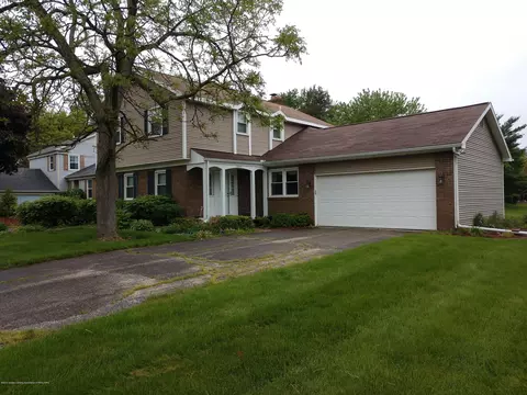 2222 Piney Point Dr, Lansing, MI 48917 photo 1