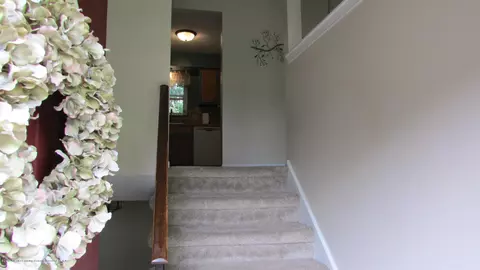 310 Nutmeg Dr, Dimondale, MI 48821 photo 6