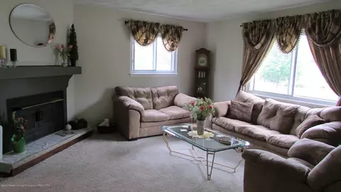 310 Nutmeg Dr, Dimondale, MI 48821 photo 8