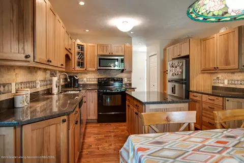 5610 Cornell Rd, Haslett, MI 48840 photo 12