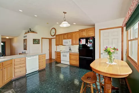 6250 S Dewitt Rd, Saint Johns, MI 48879 photo 17