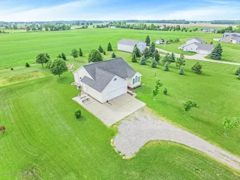 6250 S Dewitt Rd, Saint Johns, MI 48879 photo 8