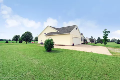 6250 S Dewitt Rd, Saint Johns, MI 48879 photo 9
