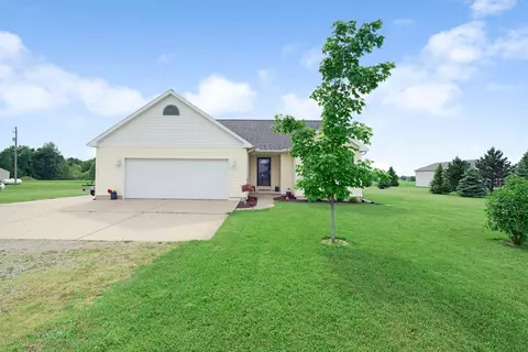6250 S Dewitt Rd, Saint Johns, MI 48879 photo 2