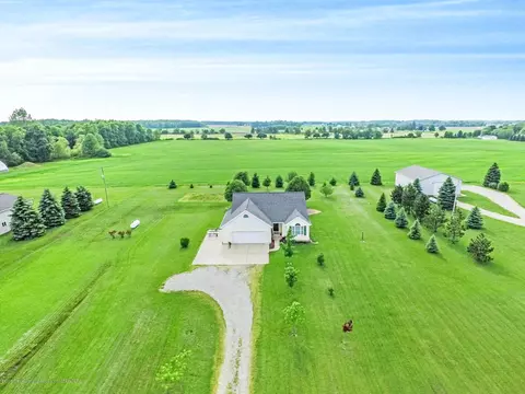 6250 S Dewitt Rd, Saint Johns, MI 48879 photo 7