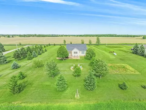 6250 S Dewitt Rd, Saint Johns, MI 48879 photo 54