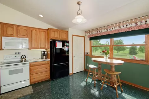6250 S Dewitt Rd, Saint Johns, MI 48879 photo 18