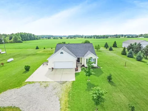 6250 S Dewitt Rd, Saint Johns, MI 48879 photo 1