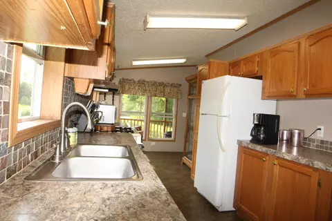 5375 Ann Dr, Bath, MI 48808 photo 4