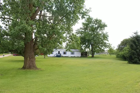 5375 Ann Dr, Bath, MI 48808 photo 2