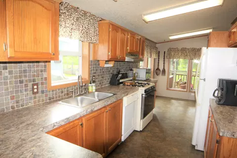 5375 Ann Dr, Bath, MI 48808 photo 3