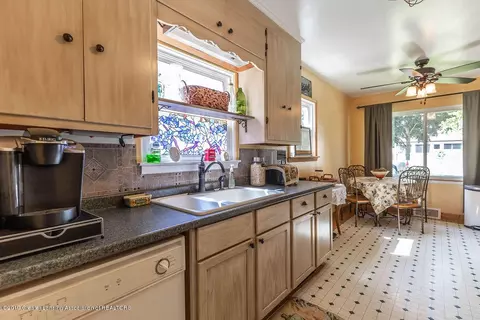 736 Call St, Lansing, MI 48906 photo 10
