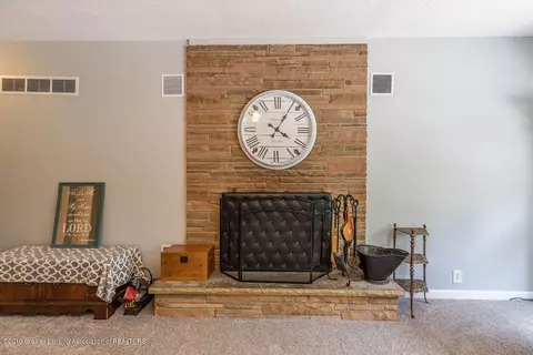 736 Call St, Lansing, MI 48906 photo 4