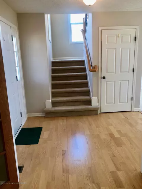 1117 Cobblestone Ct, Williamston, MI 48895 photo 8