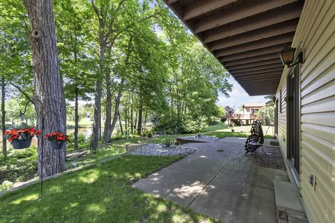6645 Lansdown Dr, Dimondale, MI 48821 photo 8