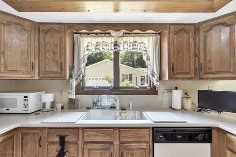6645 Lansdown Dr, Dimondale, MI 48821 photo 26