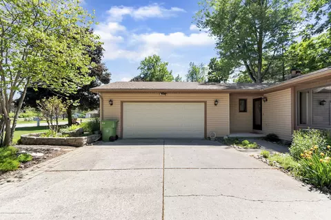 6645 Lansdown Dr, Dimondale, MI 48821 photo 4