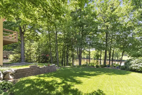 6645 Lansdown Dr, Dimondale, MI 48821 photo 16