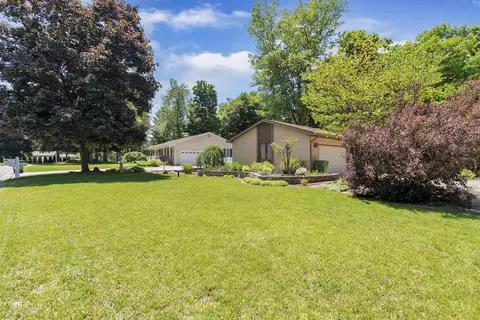 6645 Lansdown Dr, Dimondale, MI 48821 photo 3