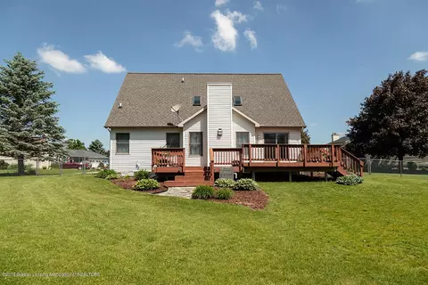 5035 Patrick Cir, Holt, MI 48842 photo 4